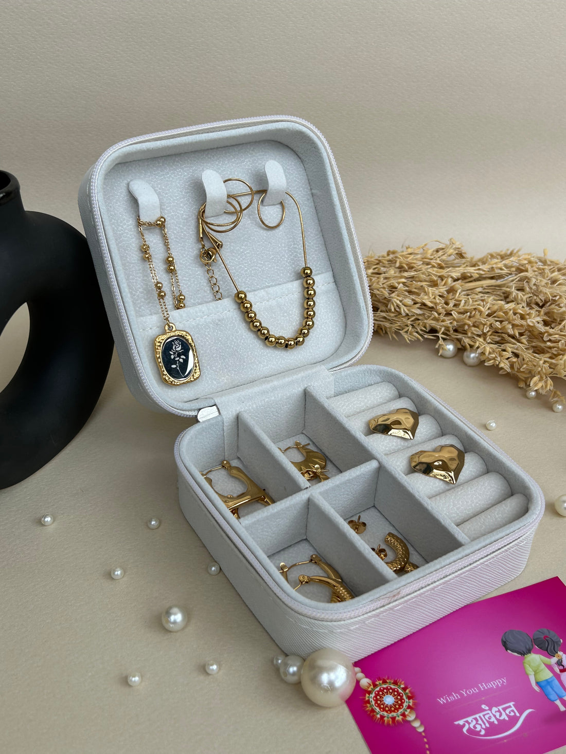 Anti tarnish jewellery box( 7 jewellery + free jewellery organiser)